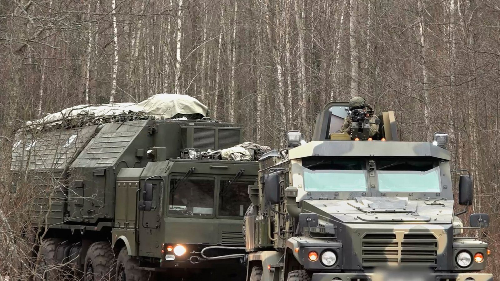 Der ukrainische Präsident Wolodymyr Selenskyj befürchtet einen neuen Angriff mit der russischen Mittelstreckenrakete Oreschnik. (Archivbild)Foto: -/Russian Defense Ministry Press Service/AP/dpa Der ukrainische Präsident Wolodymyr Selenskyj befürchtet einen neuen Angriff mit der russischen Mittelstreckenrakete Oreschnik. (Archivbild)Foto: -/Russian Defense Ministry Press Service/AP/dpa