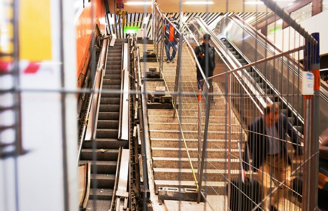 Der Austausch der Rolltreppe am Arnulf-Klett-Platz zieht sich noch bis in den November.<span class='image-autor'>Foto: Lichtgut/Max Kovalenko</span>