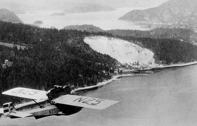 Der Dornier-Wal N25 beim Flug über den Osloford im Jahr 1925<span class='image-autor'>Foto: Dornier Museum</span>