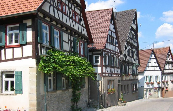 Am Sonntag geht es durch den historischen Ortskern von Roßwag.  <span class='image-autor'>Foto: pv</span>