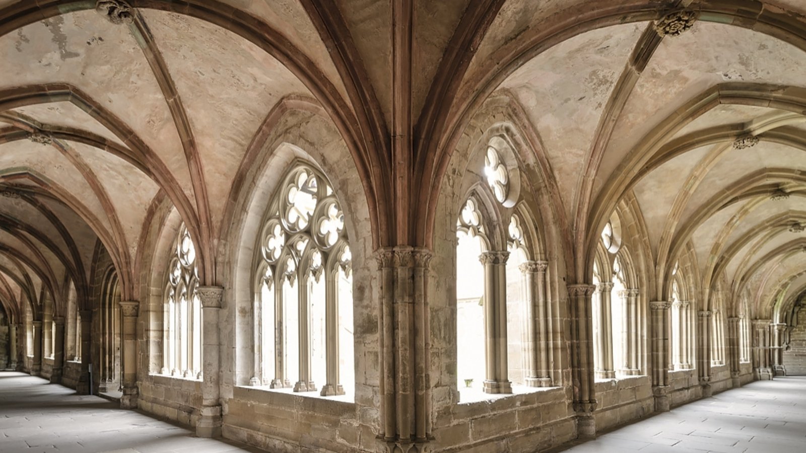 Die Atmosphäre der Klosterschule ist in Maulbronn noch spürbar. Foto: SSG