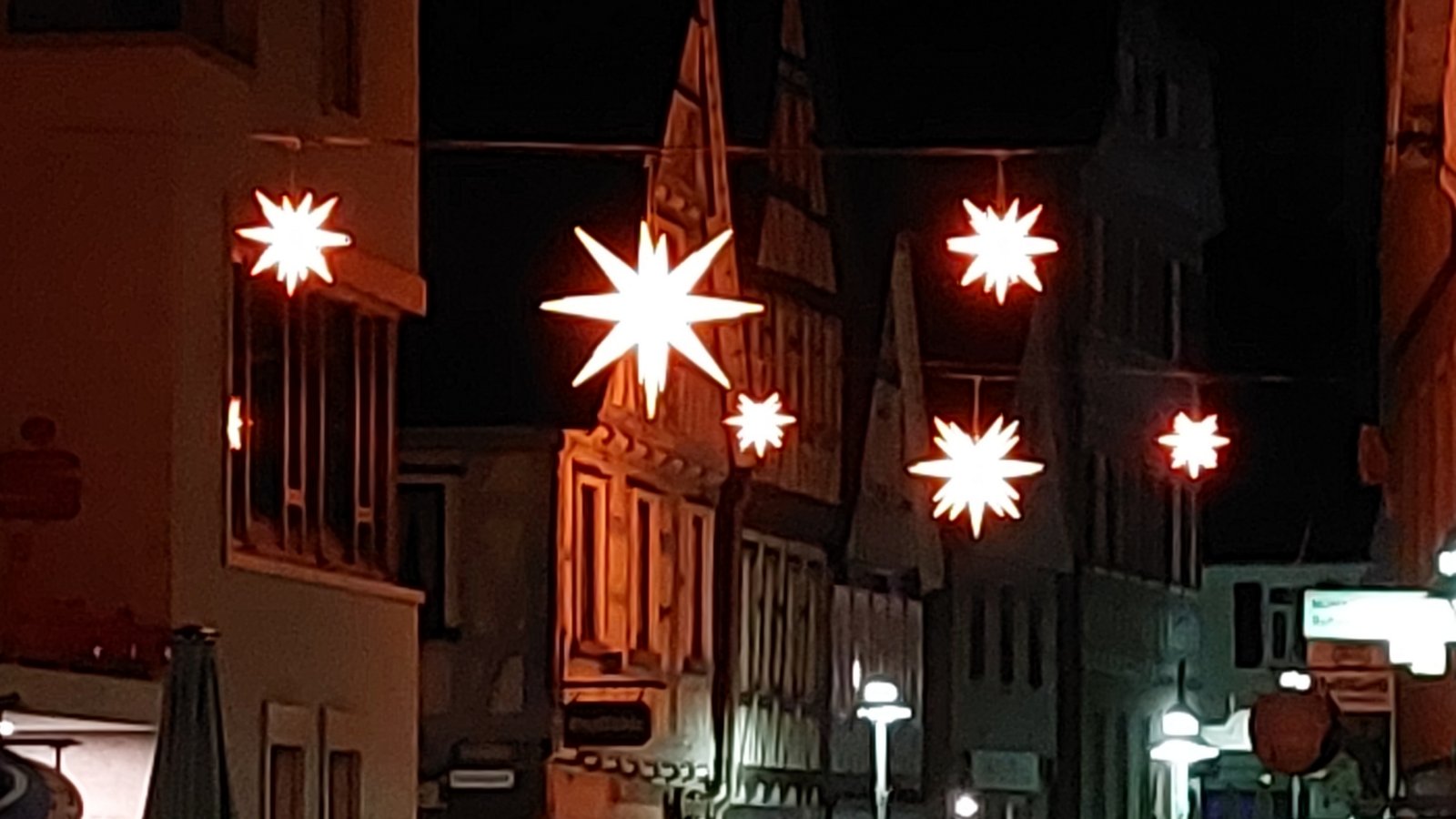 Montagmorgen 6 Uhr Vaihinger Innenstadt – Funkeln der Stille! Foto: Blessing
