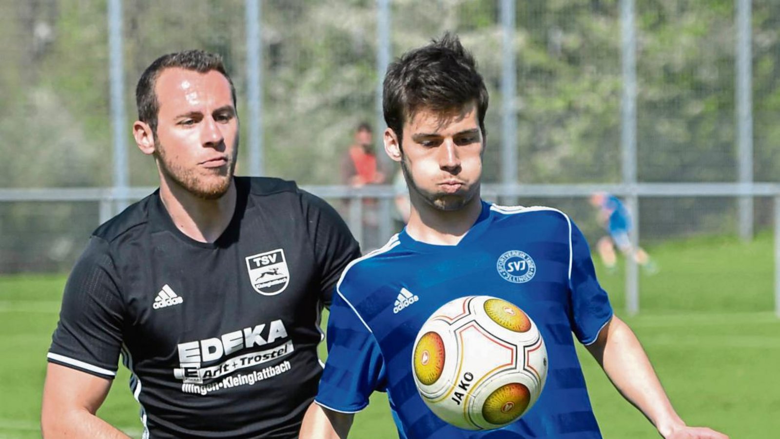 Tim Scheuermann (rechts) hat am vergangenen Wochenende zwei Tore für Illingen erzielt. Es sind kaum noch Stammspieler übrig. Foto: Leitner Tim Scheuermann (rechts) hat am vergangenen Wochenende zwei Tore für Illingen erzielt. Es sind kaum noch Stammspieler übrig. Foto: Leitner