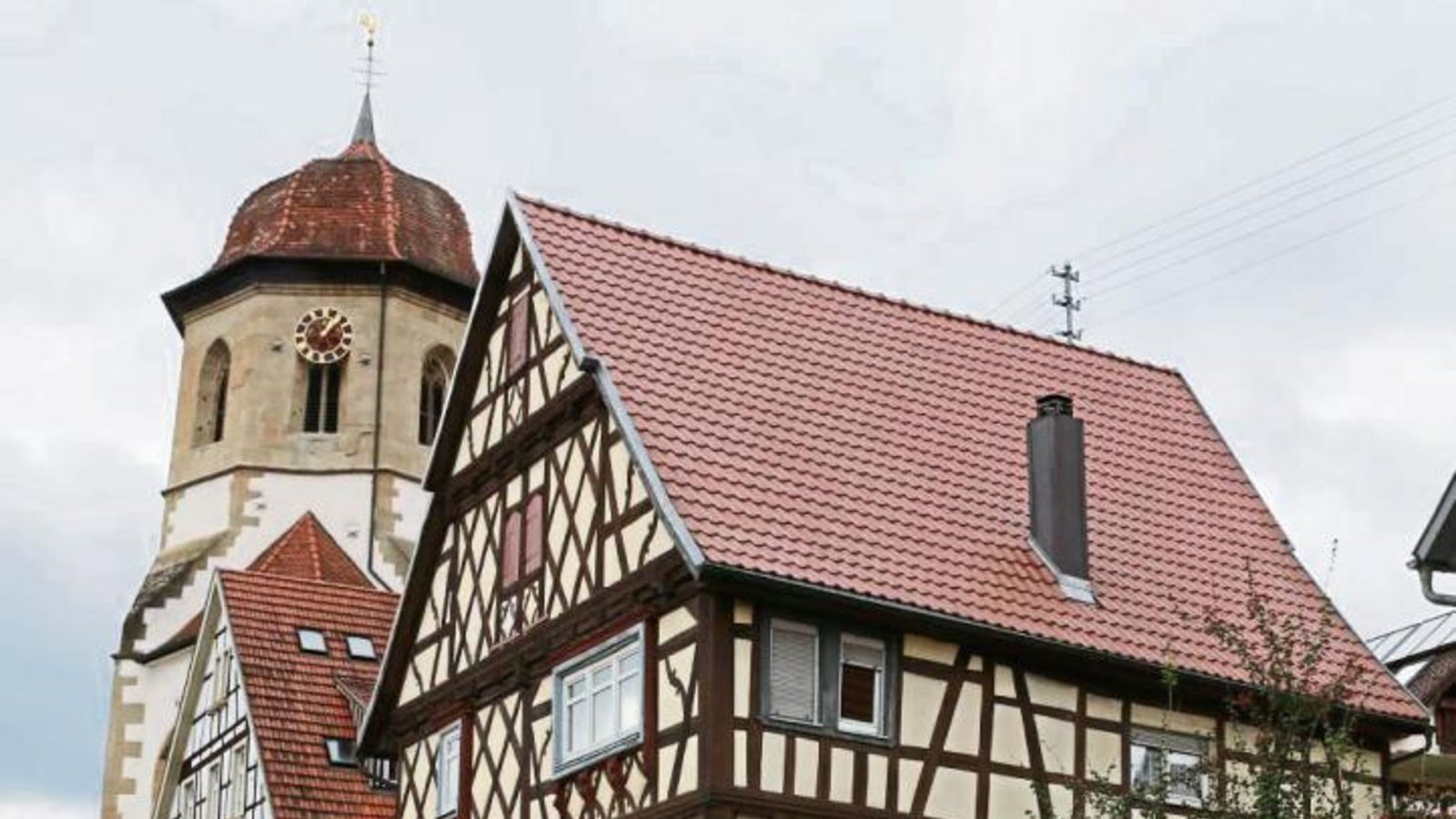 Die Stadt Oberriexingen hat das Gebäude Hauptstraße 20 gekauft. Fotos: Bögel
