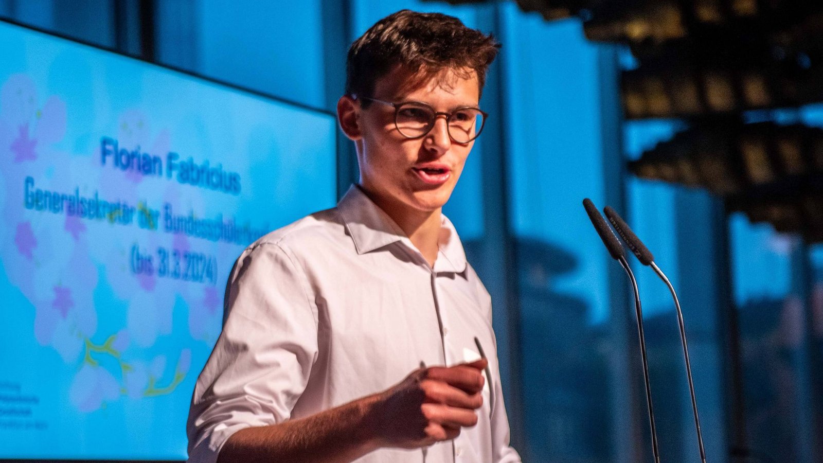 Jugendliche haben ernsthafte Sorgen, sagt Florian Fabricius.Foto: IMAGO/Hartenfelser/IMAGO/Peter Hartenfelser Jugendliche haben ernsthafte Sorgen, sagt Florian Fabricius.Foto: IMAGO/Hartenfelser/IMAGO/Peter Hartenfelser
