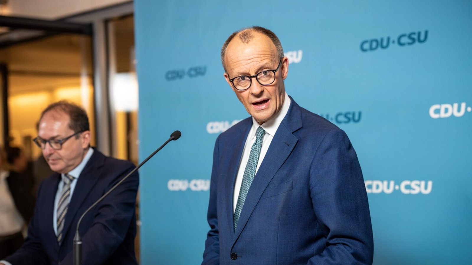 Alexander Dobrindt und Friedrich Merz werden bald voraussichtlich Innenminister und Kanzler sein.Foto: Michael Kappeler/dpa