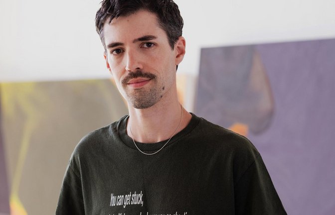 Jonah Gebka in seinem Studio<span class='image-autor'>Foto: Julia Milberger</span>