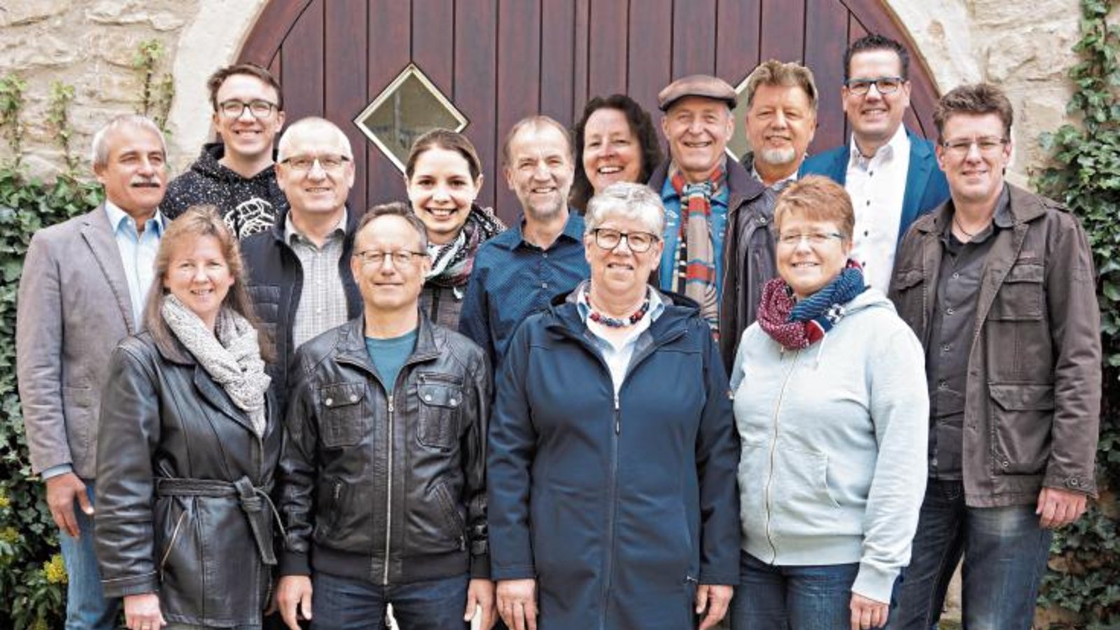 Die Kandidaten der UBS, vorne (von links): Brigitte Pfaffeneder, Roland Kögele, Angneta Schmitz, Manuela Lipps-Schaupp; hinten (von links): Lothar Helf, René Decker, Dietmar Mozer, Verena Wörner, Reinhard Gantenbein, Dorothea Ufer, Thomas Dübner, Franz Appl, Bastian Zeeb und Frank Ziegler.  Foto: p