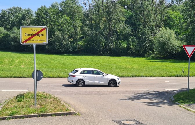 An der Sersheimer Straße soll ein Supermarkt sowie eine Bäckerei entstehen. Das freut nicht alle im Ort.  Archivfoto: Kauer