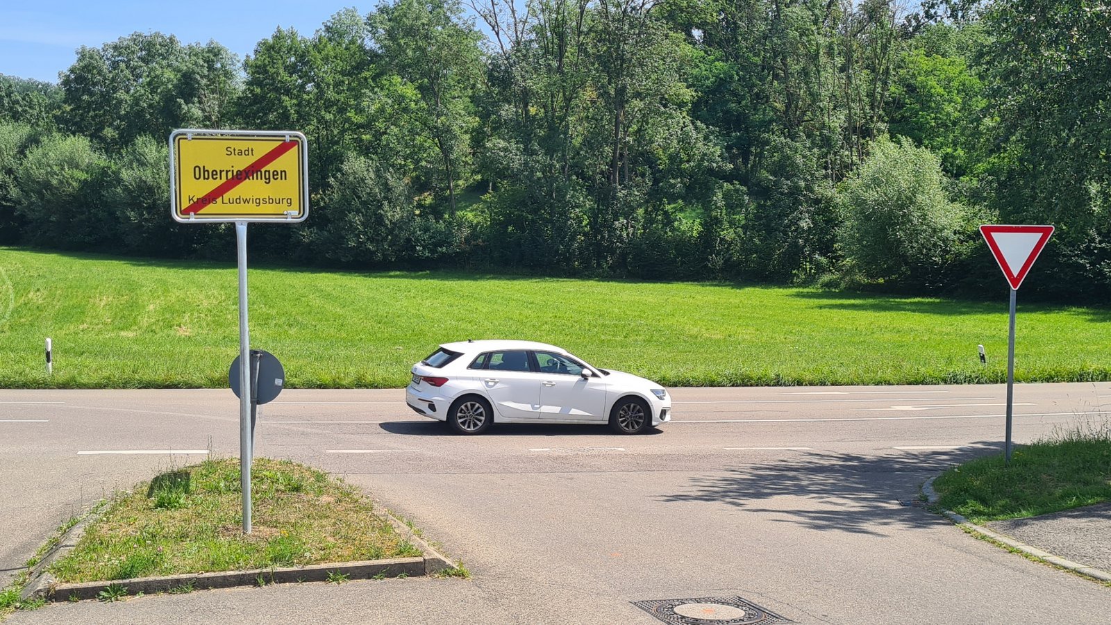 An der Sersheimer Straße soll ein Supermarkt sowie eine Bäckerei entstehen. Das freut nicht alle im Ort. Archivfoto: Kauer An der Sersheimer Straße soll ein Supermarkt sowie eine Bäckerei entstehen. Das freut nicht alle im Ort. Archivfoto: Kauer
