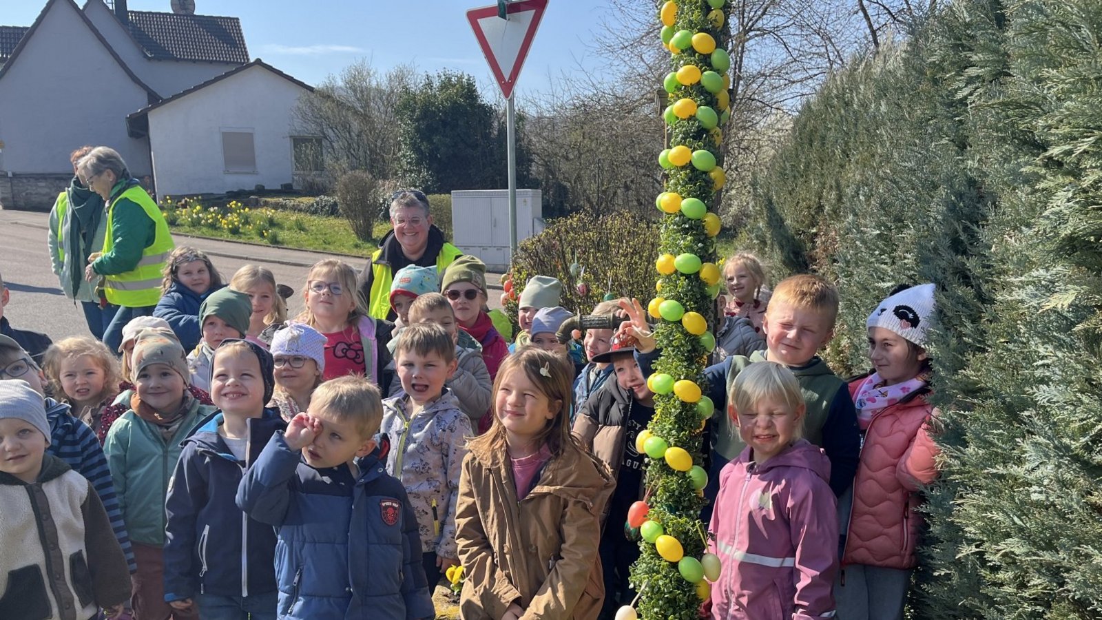 Strahlende Sonne und Kindergesichter bei der Aktion in Spielberg.  Foto: Glemser