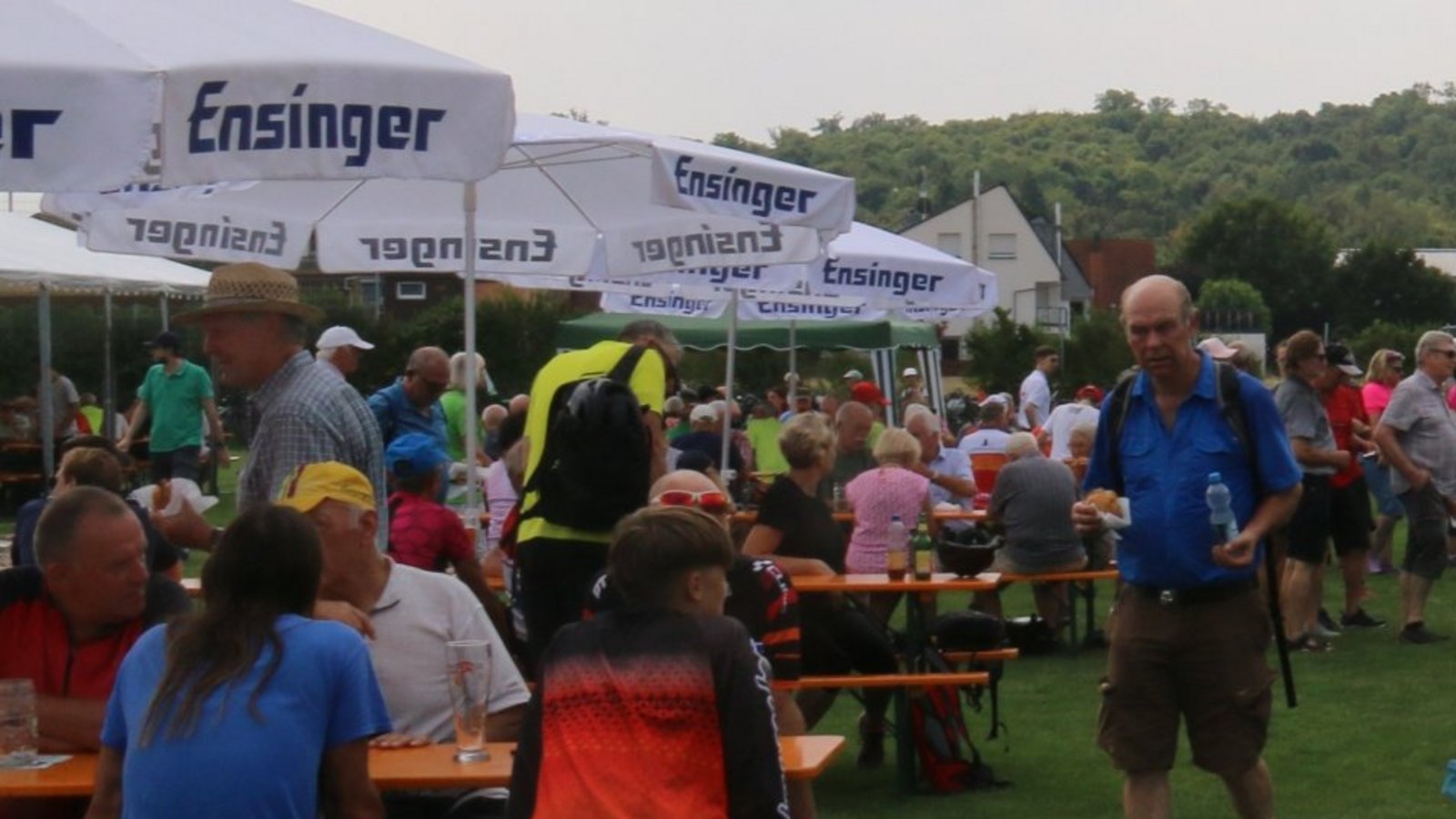 Die Hocketse findet dieses Mal auf der Oberriexinger Enzinsel statt. Die Hocketse findet dieses Mal auf der Oberriexinger Enzinsel statt.