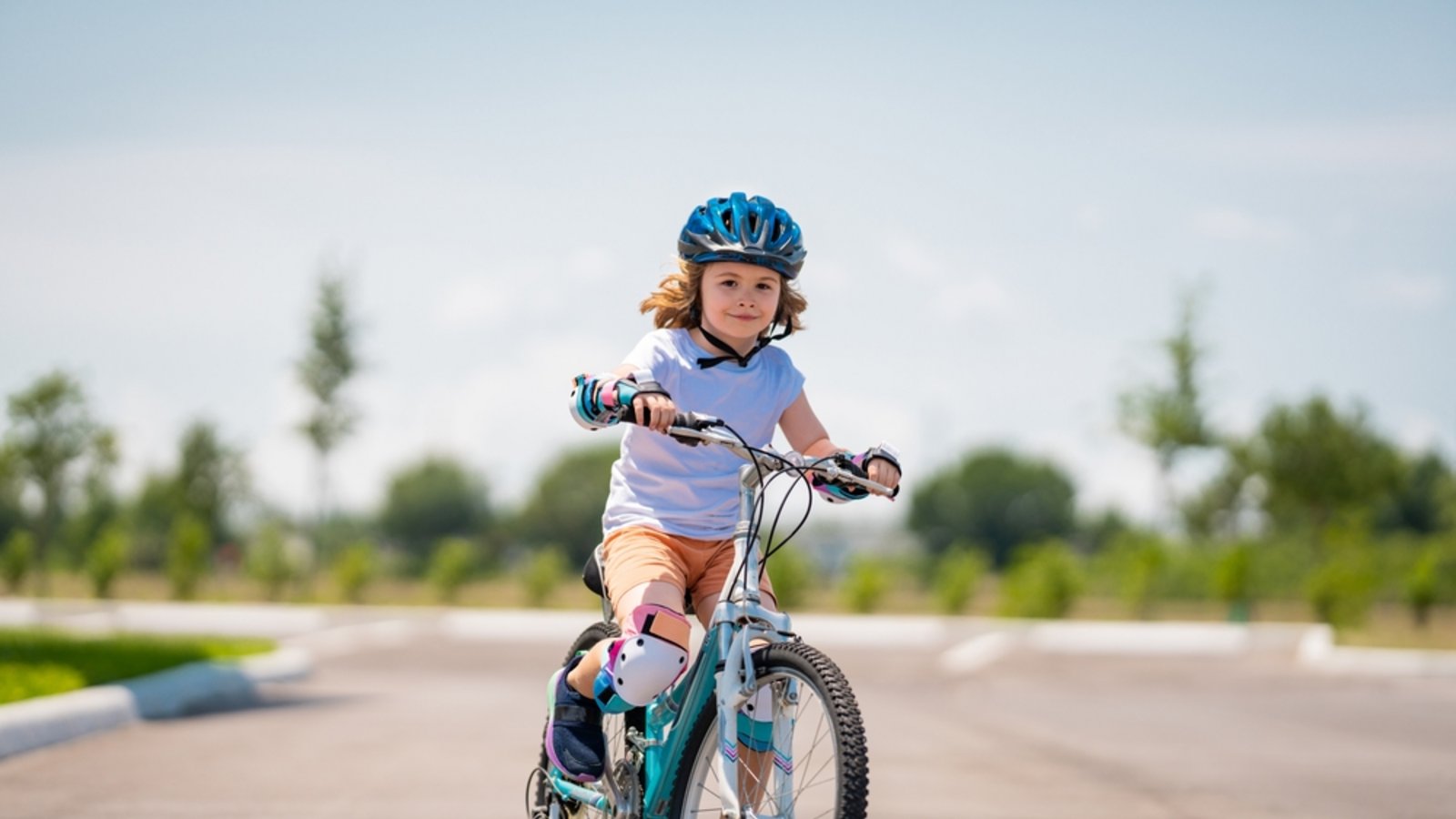 Die Stiftung Warentest hat Kinderfahrräder unter die Lupe genommen. (Symbolbild)Foto: Volodymyr TVERDOKHLIB/ Shutterstock Die Stiftung Warentest hat Kinderfahrräder unter die Lupe genommen. (Symbolbild)Foto: Volodymyr TVERDOKHLIB/ Shutterstock