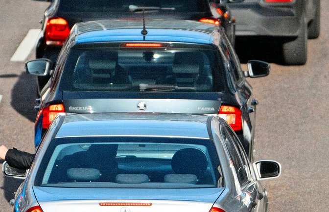 Pendler verlieren Jahr für Jahr 50 bis 60 Stunden im Straßenverkehr. Besonders hoch ist die Verkehrsbelastung laut Tomtom in Stuttgart mittwochs von 17 bis 18 Uhr.<span class='image-autor'>Foto: dpa/Marijan Murat</span>