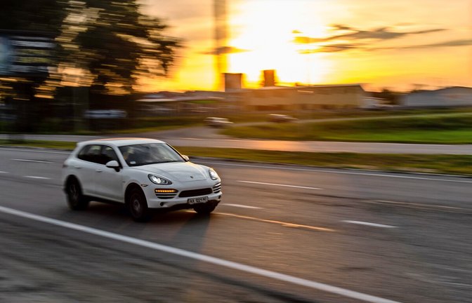 Der Geschäftsmann fuhr einen Porsche Cayenne (Symbolfoto).<span class='image-autor'>Foto: //Dreamstime</span>