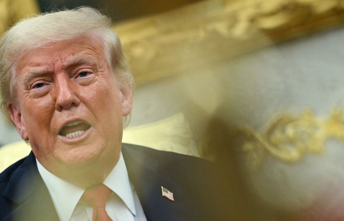US-Präsident Trump droht Russlands Handelspartnern mit hohen Zöllen.<span class='image-autor'>Foto: AFP/ANDREW CABALLERO-REYNOLDS</span>