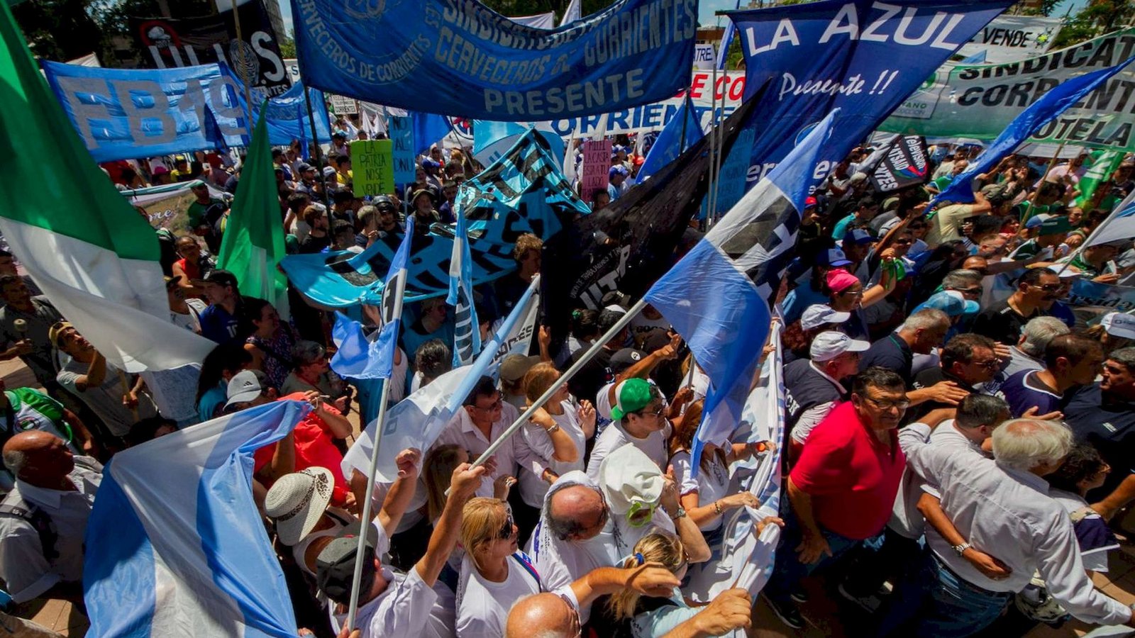 Hunderttausende folgten dem Protestaufruf der Gewerkschaften.Foto: dpa/Übersicht Hunderttausende folgten dem Protestaufruf der Gewerkschaften.Foto: dpa/Übersicht