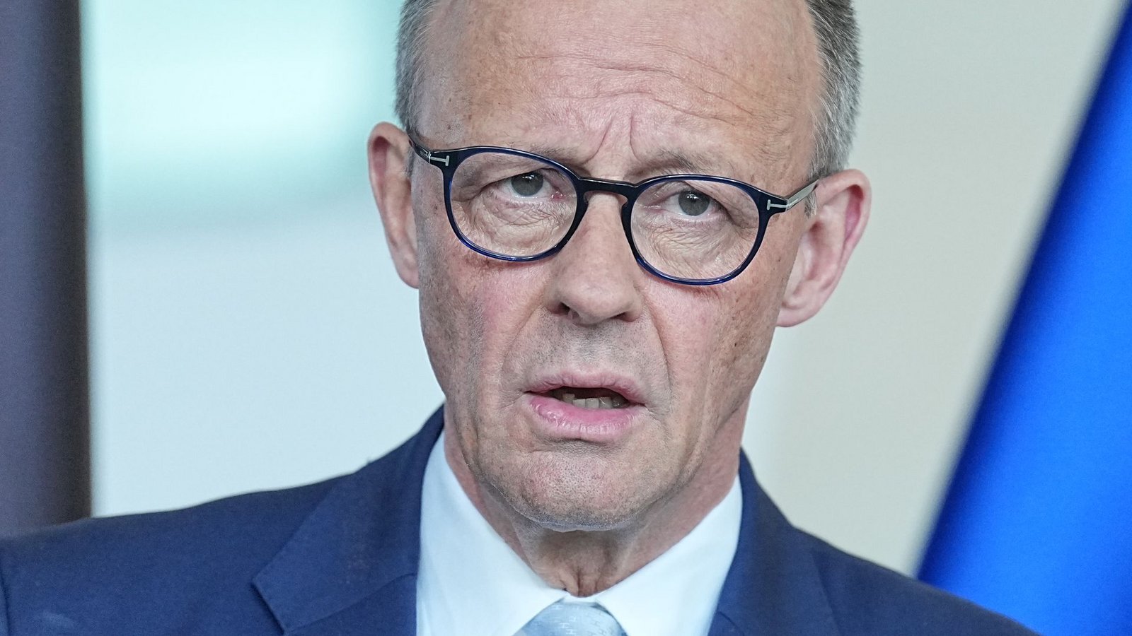 Der Kanzler reagiert "befremdet" und mahnt Reiche zur Zurückhaltung.Foto: Michael Kappeler/dpa