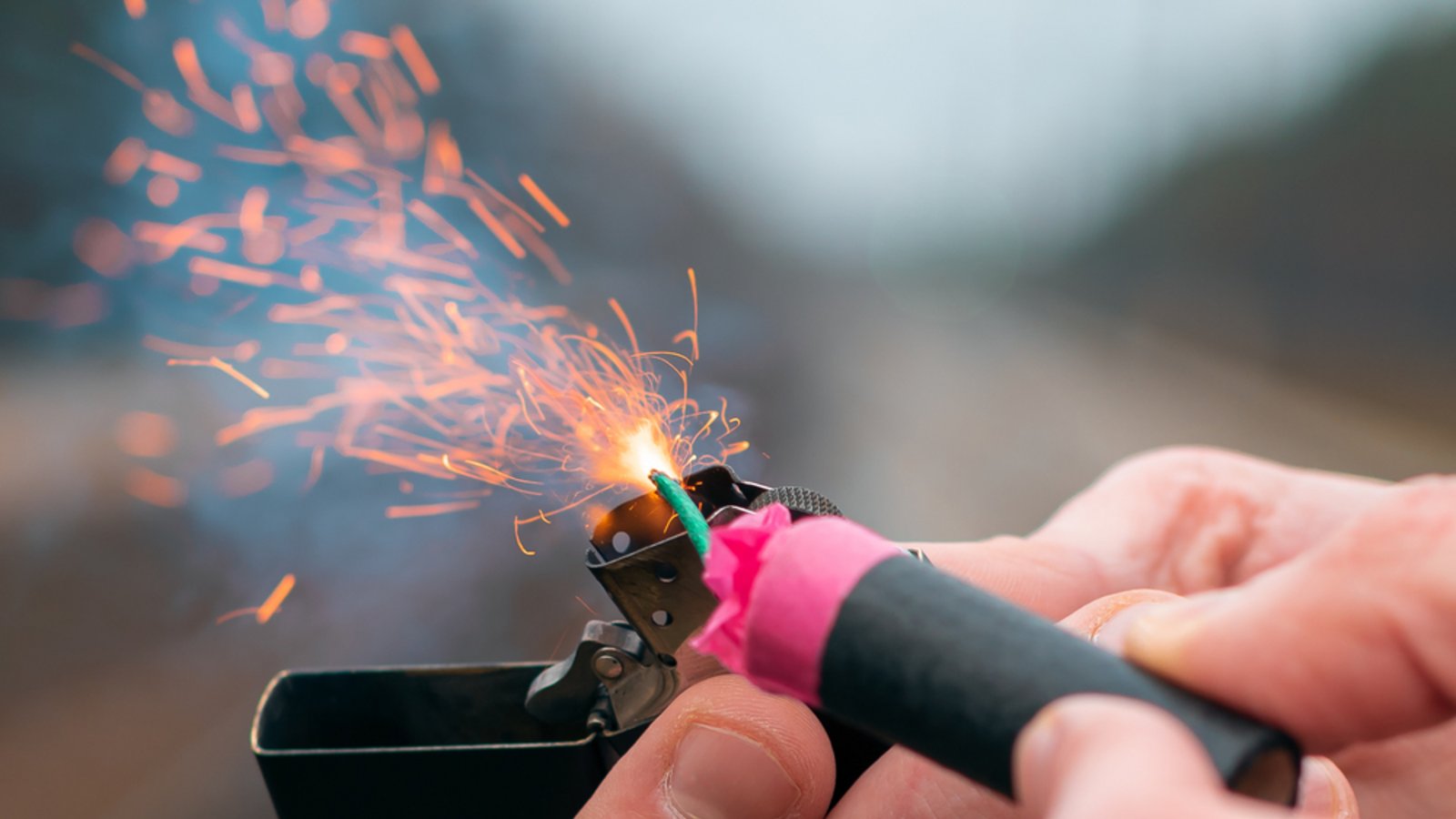 Was in diesem Jahr für den Kauf und Gebrauch von Böllern gilt.Foto: InfinitumProdux / shutterstock.com
