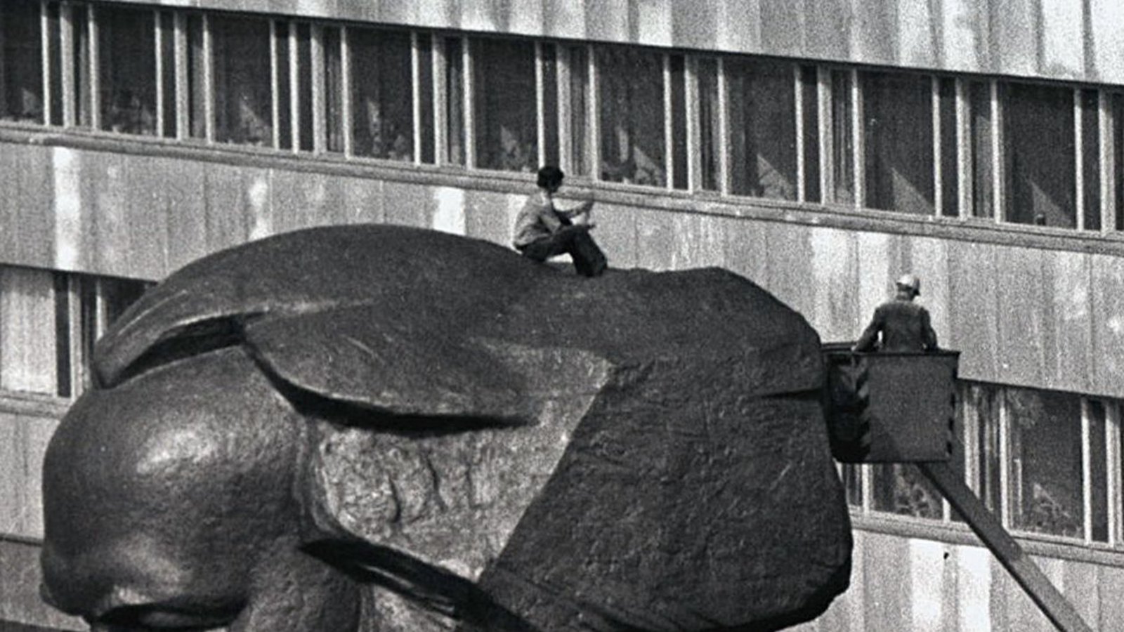 Nach dem Fall der Berliner Mauer und dem Zusammenbruch des Ostblocks hielt man Marx für erledigt. Aber spätestens mit dem drohenden Banken-Kollaps von 2008 erlebte der deutsche Philosoph eine unerwartete Renaissance.Foto: dpa