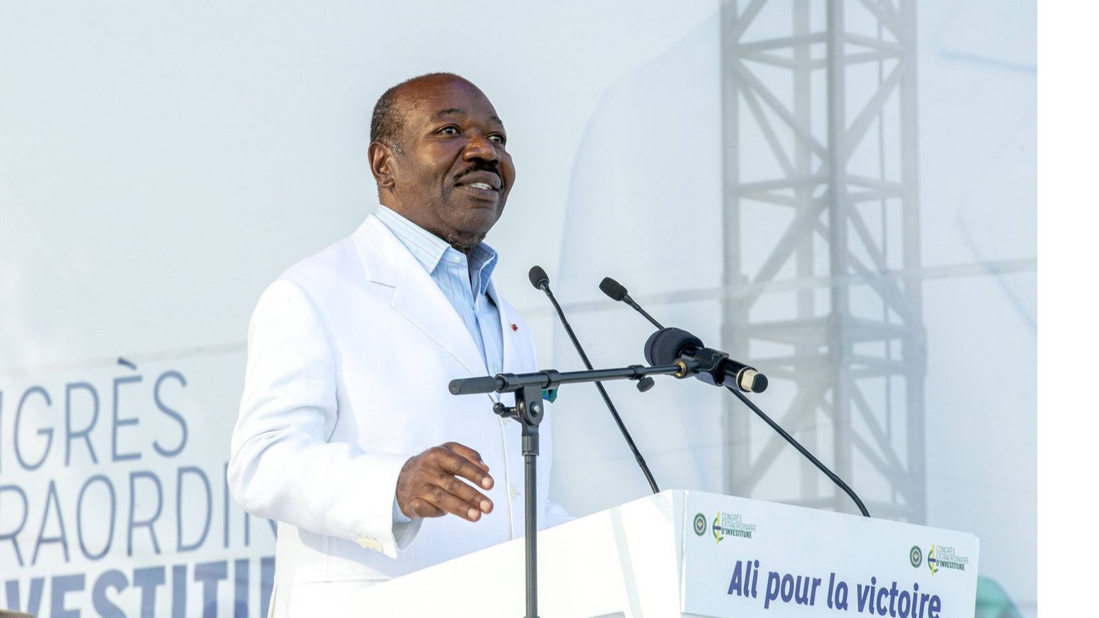 Der aus dem Amt geputschte Präsident Gabuns, Ali Bongo, besitzt zahlreiche Luxusimmobilien in Paris.Foto: IMAGO/Afrikimages/IMAGO/Malkolm M./Afrikimages