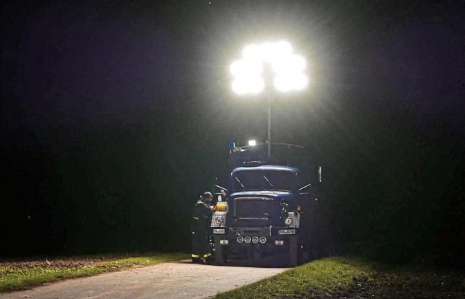Bestens für die dunkle Jahreszeit gerüstet: Das Technische Hilfswerk (THW) bei der jüngsten Katastrophenschutzübung in Schwieberdingen.  Foto: Romanowski