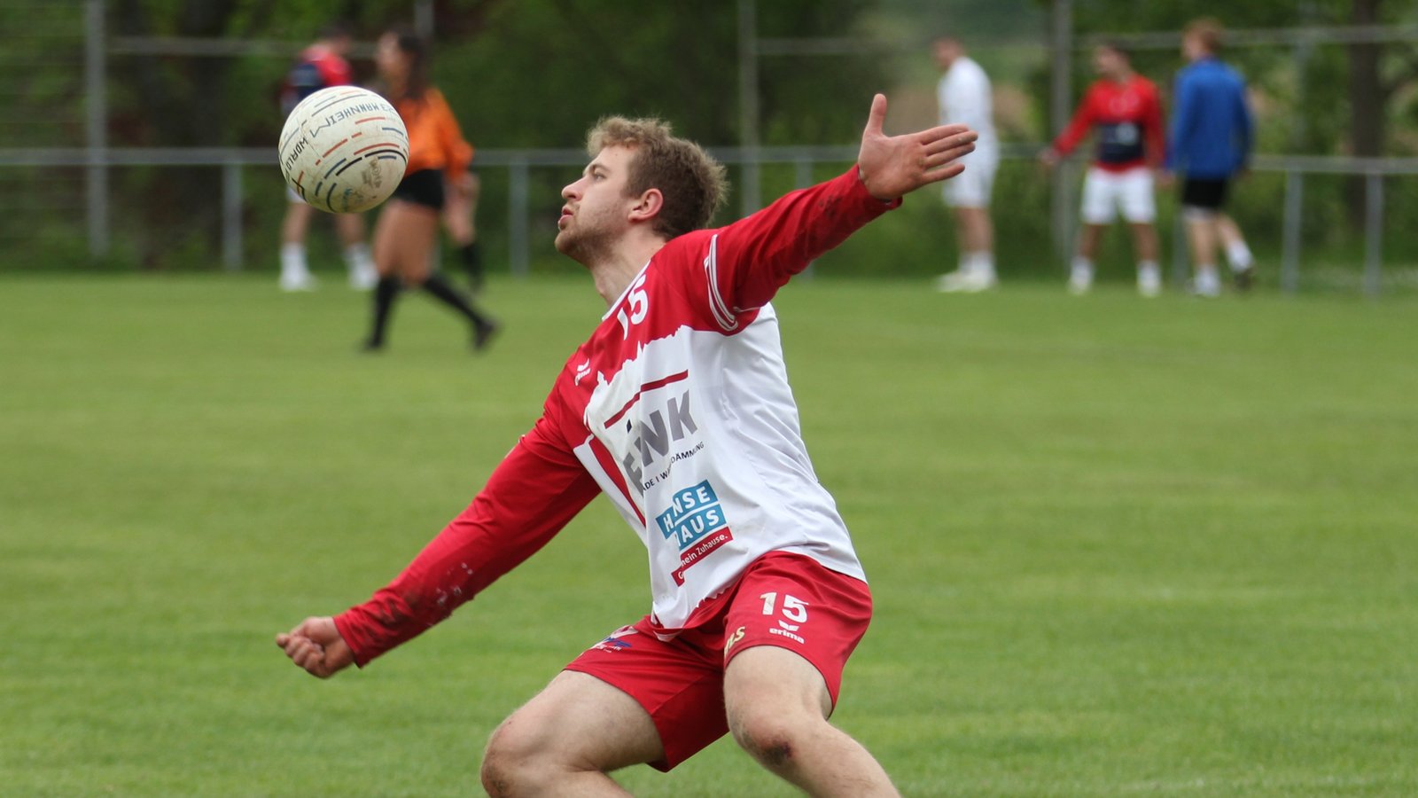 Mit guten Haltungsnoten setzt sich Tobias Maurer mit dem TV Vaihingen in allen Spielen am Wochenende durch. Foto: Dittrich