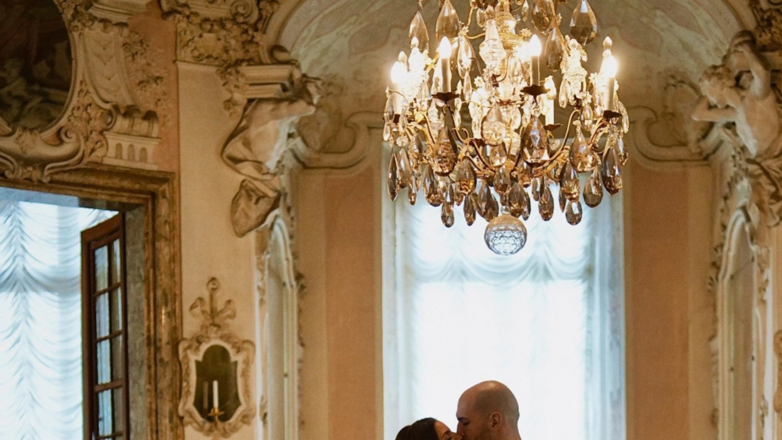 Die 650. Trauung in Ludwigsburg im Jahr 2025: Lea und René Henßler heiraten. Ihre Hochzeitsfotos sind im Residenzschloss gemacht worden. Foto: Christian Weber Die 650. Trauung in Ludwigsburg im Jahr 2025: Lea und René Henßler heiraten. Ihre Hochzeitsfotos sind im Residenzschloss gemacht worden. Foto: Christian Weber