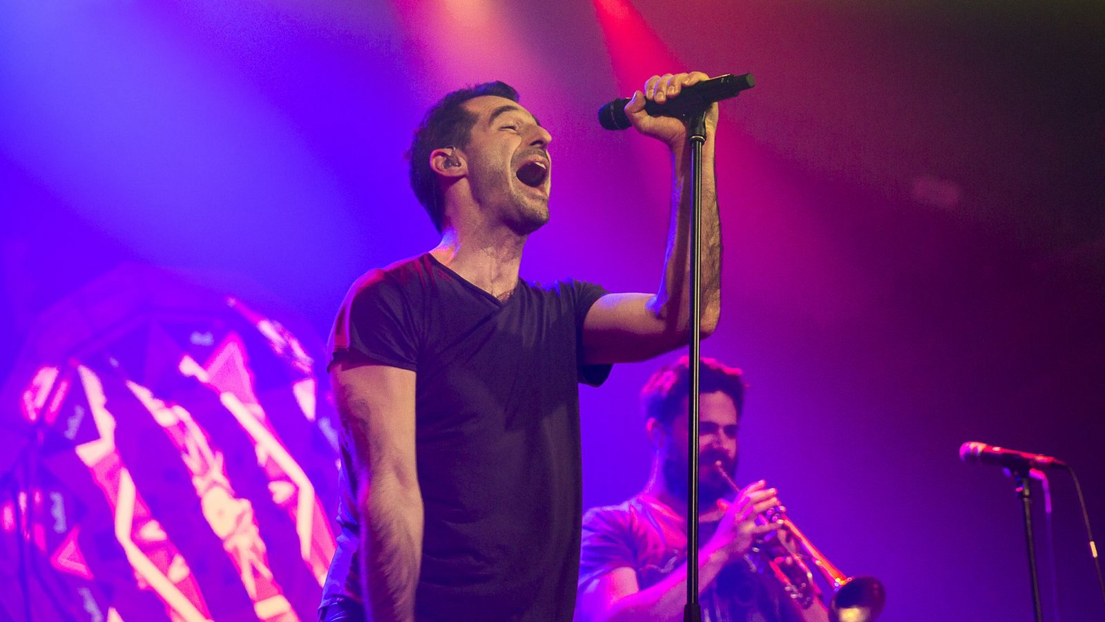 The Cat Empire: Frontmann Felix Riebl in Action. (Archivbild)Foto: IMAGO/Depositphotos The Cat Empire: Frontmann Felix Riebl in Action. (Archivbild)Foto: IMAGO/Depositphotos