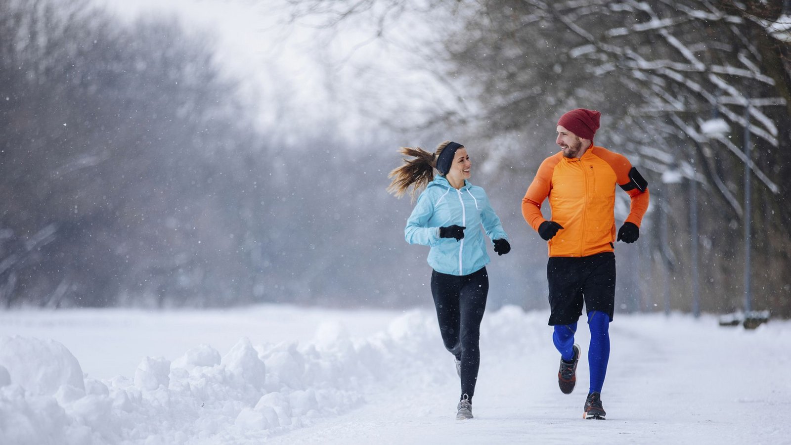 Wer im Winter joggen geht, sollte sich gut vorbereiten.Foto: ERGO Group AG/DKV Wer im Winter joggen geht, sollte sich gut vorbereiten.Foto: ERGO Group AG/DKV
