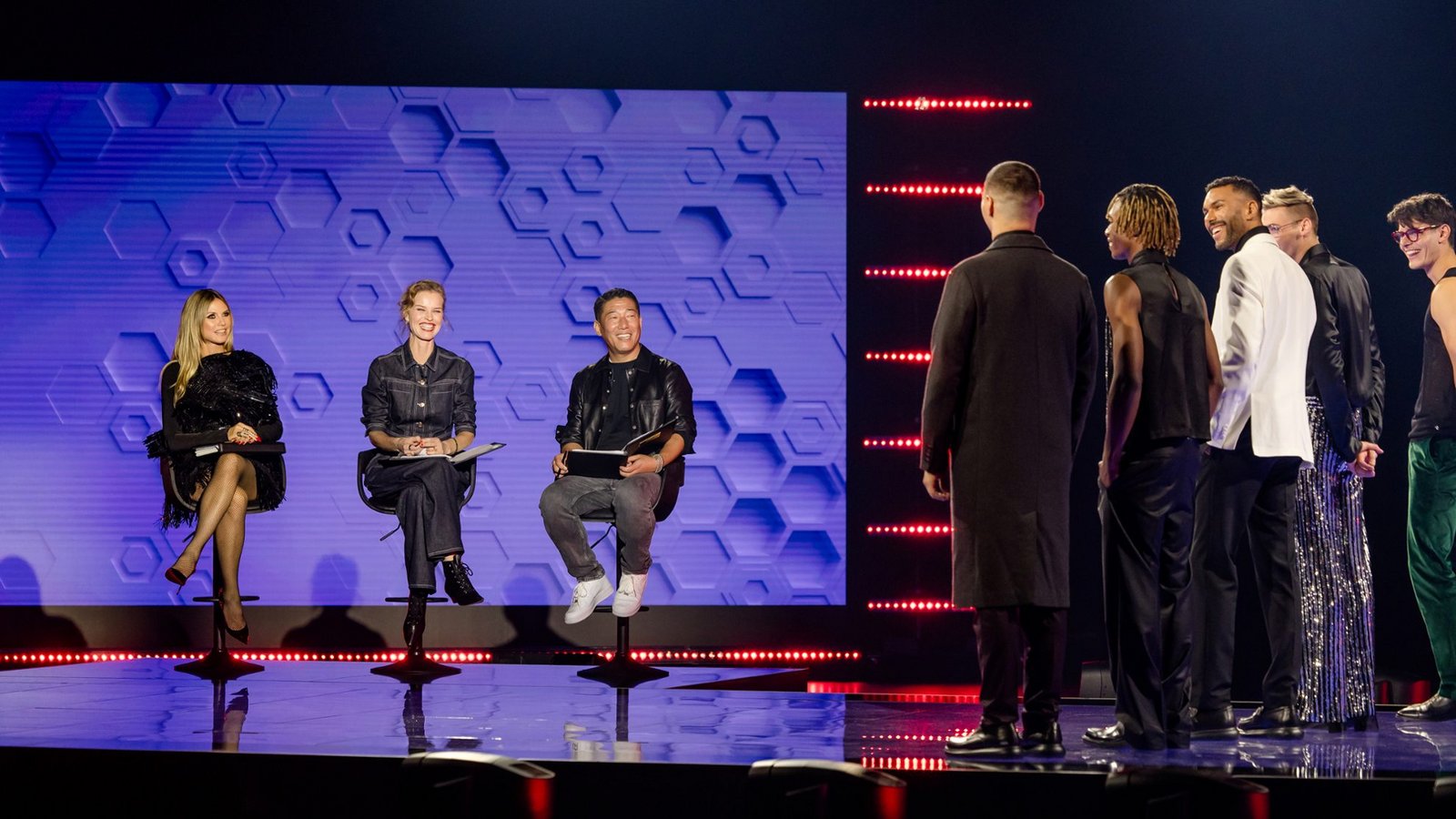 Welche Männer konnten die Jury überzeugen und darf ins Modelhaus einziehen?Foto: ProSieben/Nadine Rupp Welche Männer konnten die Jury überzeugen und darf ins Modelhaus einziehen?Foto: ProSieben/Nadine Rupp