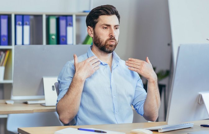 Wie bleibt man am Schreibtisch cool?<span class='image-autor'>Foto: IMAGO/YAY Images</span>
