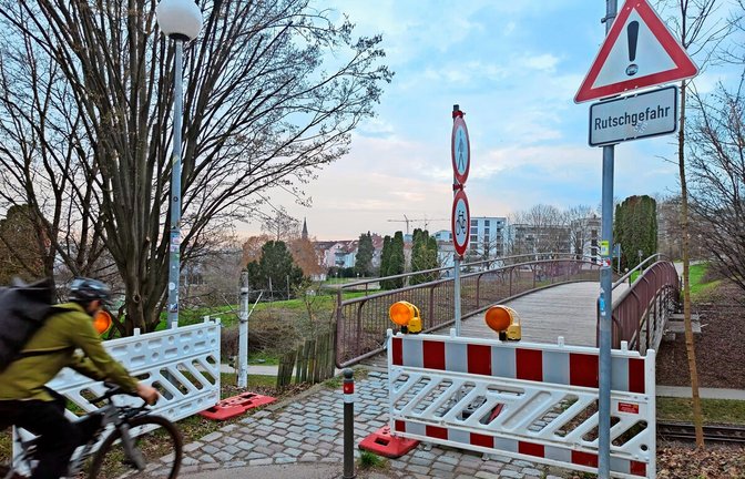 Der Rieslingsteg, der im Stuttgarter Osten über die Stadtbahngleise führt, wurde während der Untersuchung für einen kurzen Zeitraum gesperrt.<span class='image-autor'>Foto: Sebastian Steegmüller</span>