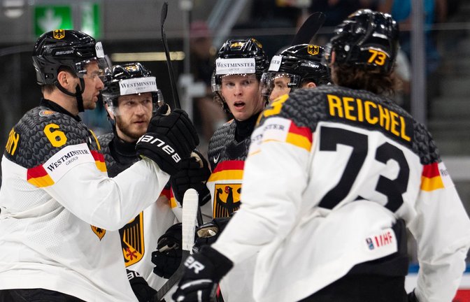 Die Eishockey-Nationalmannschaft freut sich über den zweiten Erfolg bei der Eishockey-WM.<span class='image-autor'>Foto: Claudio Thoma/KEYSTONE/dpa</span>