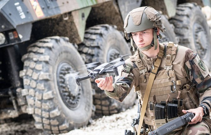 Für die  Ausstattung der Bundeswehr mit Drohnen und einer schlagkräftigen Drohnenabwehr fehlt auf Jahre das Geld.<span class='image-autor'>Foto: Imago/Chris Emil Janßen</span>