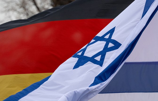 Die Rüstungsexporte nach Israel schwankten in den vergangenen Monaten. (Archivbild)<span class='image-autor'>Foto: Robert Michael/dpa</span>