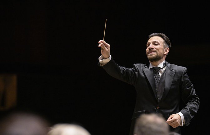 Springt hinein: Stuttgarts GMD Cornelius Meister<span class='image-autor'>Foto: Staatstheater</span>
