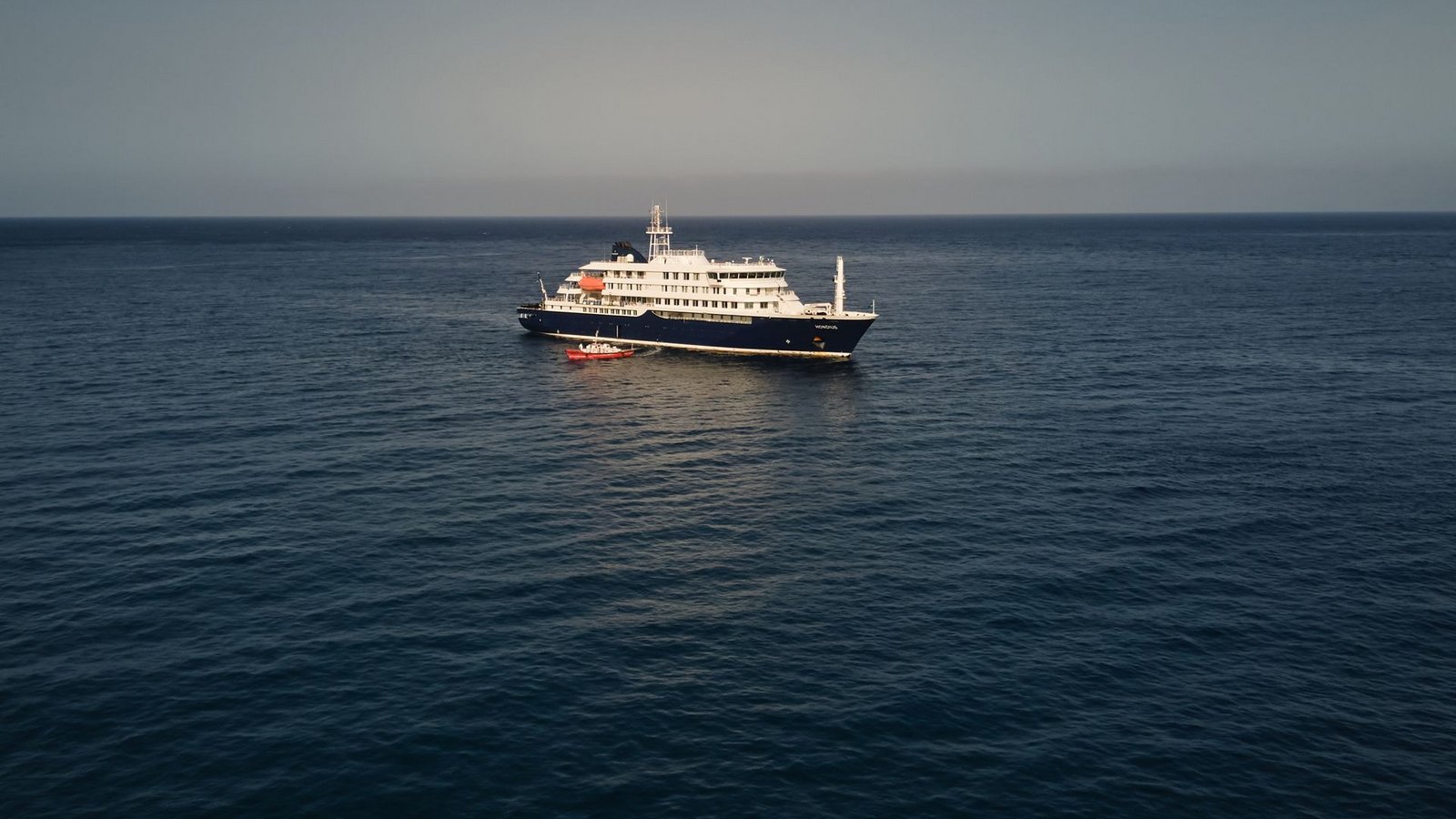 Die "Hondius" sollte am Sonntagmorgen die Insel Teneriffa erreichen. (Archivbild)Foto: Arilson Almeida/AP/dpa Die "Hondius" sollte am Sonntagmorgen die Insel Teneriffa erreichen. (Archivbild)Foto: Arilson Almeida/AP/dpa