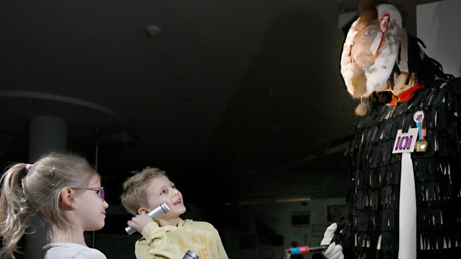 Im Sachsenheimer Stadtmuseum gibt es für die Kinder bei der Taschenlampenführung viel zu entdecken.  Foto: p
