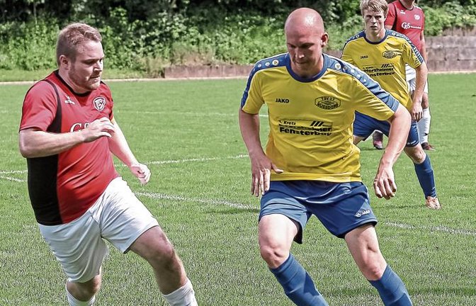 Für den TSV Aurich (links Christian Vogel) gibt es das Duell mit Ingo Kugel und dem TSV Nussdorf II in dieser Saison nicht mehr – Nussdorf hat nur noch die A-Liga-Mannschaft. Foto: Simecek