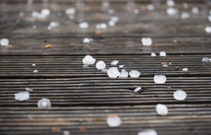 In Deutschland kann sich heute kleinkörniger Hagel bilden.<span class='image-autor'>Foto: IMAGO / Westend61</span>