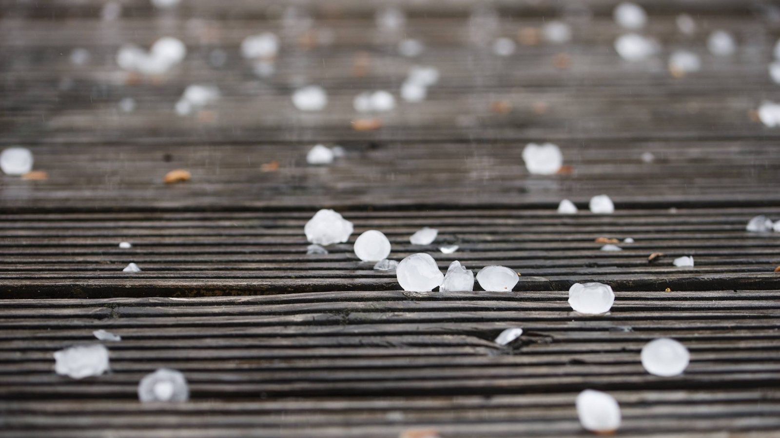 In Deutschland kann sich heute kleinkörniger Hagel bilden.Foto: IMAGO / Westend61 In Deutschland kann sich heute kleinkörniger Hagel bilden.Foto: IMAGO / Westend61