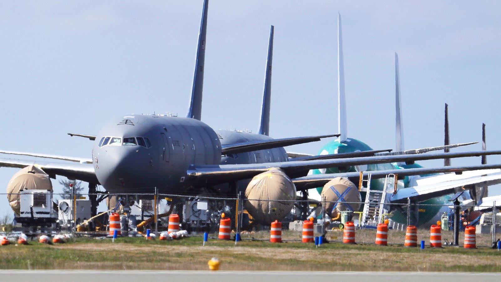 KC-46-Tankflugzeuge der USA sollen künftig nicht mehr einfach so für die Nato abrufbar sein. (Archivbild)Foto: Ted S. Warren/AP/dpa KC-46-Tankflugzeuge der USA sollen künftig nicht mehr einfach so für die Nato abrufbar sein. (Archivbild)Foto: Ted S. Warren/AP/dpa