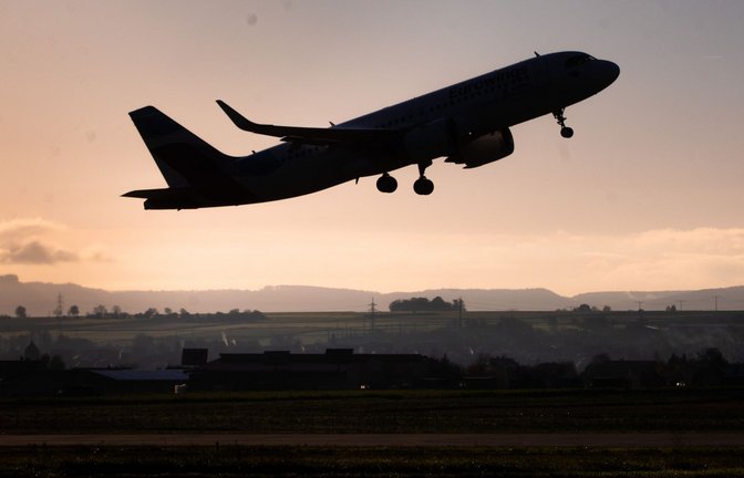 Für Flüge aus Deutschland soll von Juli an eine niedrigere Ticketsteuer gelten. (Archivbild)<span class='image-autor'>Foto: Christoph Schmidt/dpa/dpa-tmn</span>