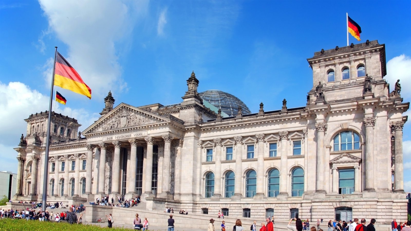 Ein Staatsminister ist ein Mitglied der Bundesregierung mit besonderem Aufgabenbereich.Foto: meunierd/ Shutterstock Ein Staatsminister ist ein Mitglied der Bundesregierung mit besonderem Aufgabenbereich.Foto: meunierd/ Shutterstock