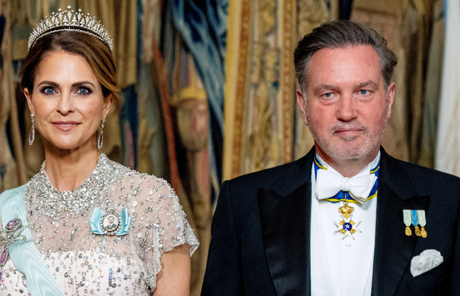 Prinzessin Madeleine und Chris O’Neill bei ihrer Ankunft zum Galadinner im Königspalast anlässlich der Feierlichkeiten zum 80. Geburtstag von König Carl Gustaf in Stockholm im April 2026.<span class='image-autor'>Foto: IMAGO / PPE</span>