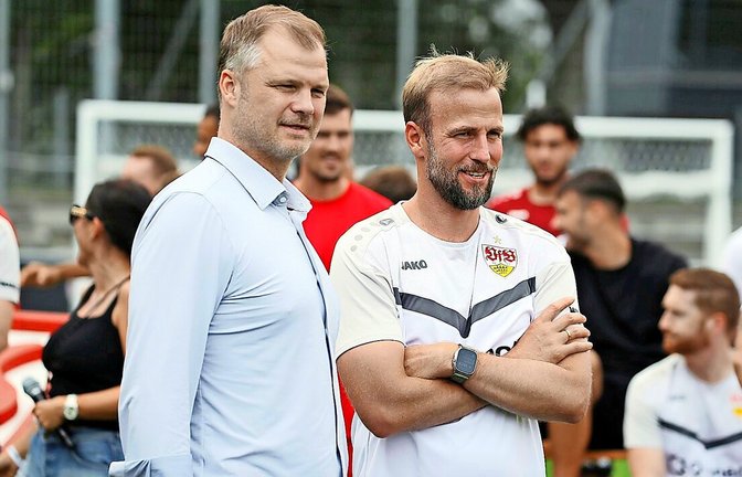 VfB-Sportvorstand Fabian Wohlgemuth und Trainer Sebastian Hoeneß planen gemeinsam den Kader des VfB Stuttgart. Aktuell ruhen die Aktivitäten vorübergehend.<span class='image-autor'>Foto: www.imago-images.de</span>