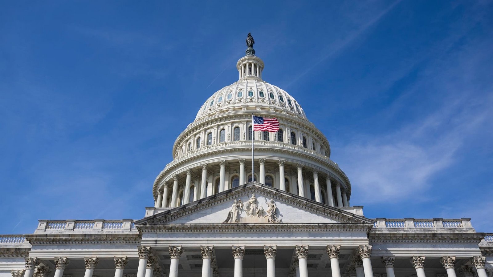 Die US-Staatsverschuldung ist auf mehr als 40 Billionen Dollar gestiegen. (Symbolbild)Tom Brenner/AP/dpa
