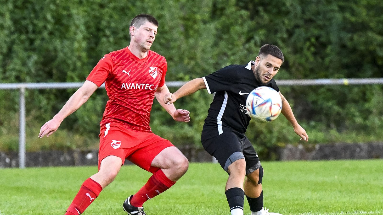 Nikola Ristomanov (rechts) will mit dem TSV Nussdorf raus aus der Krise. Foto: Leitner Nikola Ristomanov (rechts) will mit dem TSV Nussdorf raus aus der Krise. Foto: Leitner