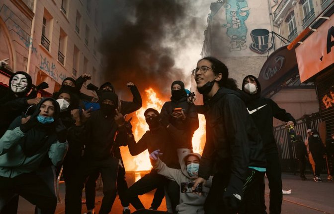 Der Mob tobt in Paris.<span class='image-autor'>IMAGO/Oualid Abdellaoui</span>